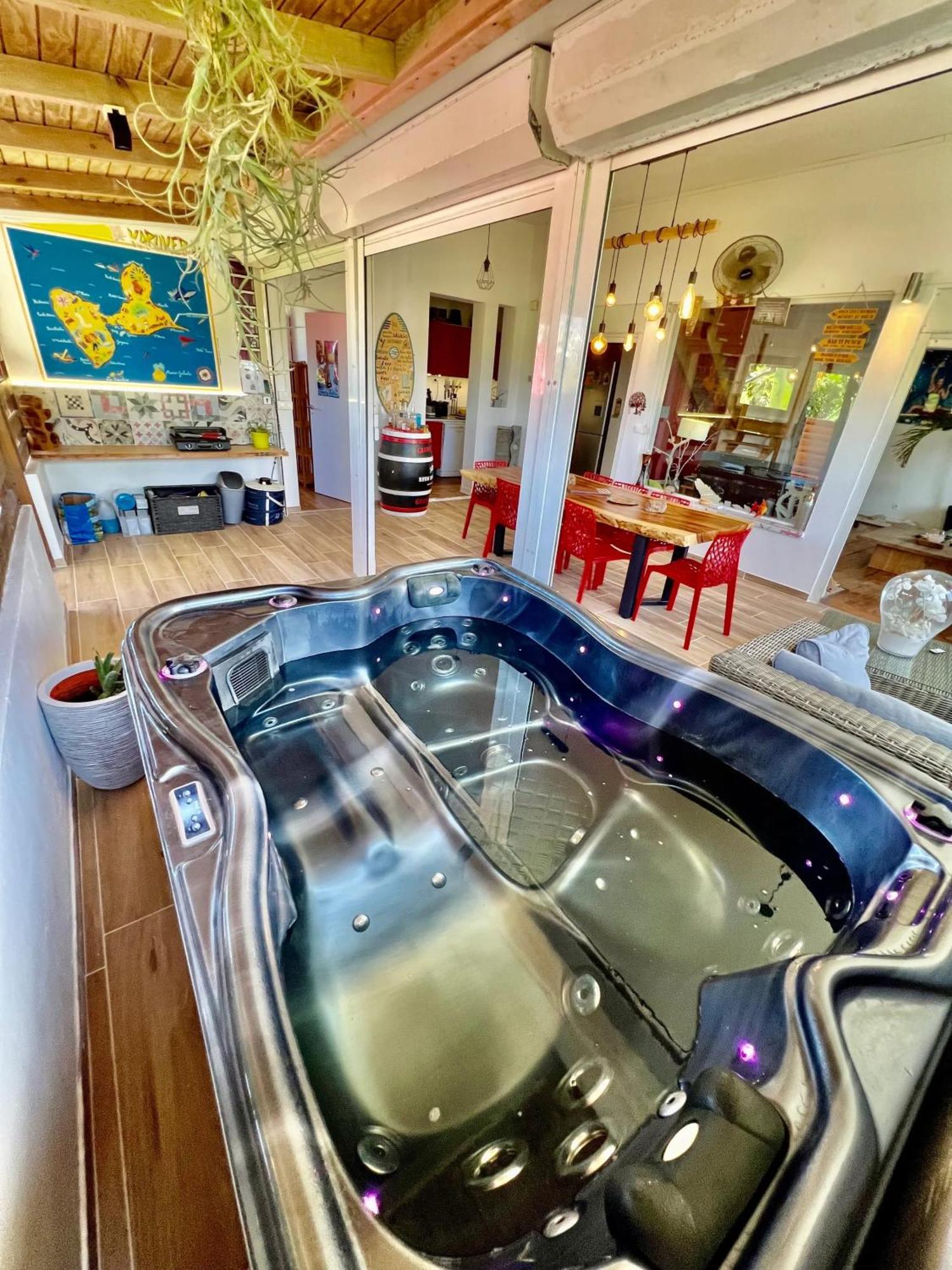 Appartement Spacieux A Sainte-Anne, Vue Sur La Mer Et Jacuzzi Экстерьер фото
